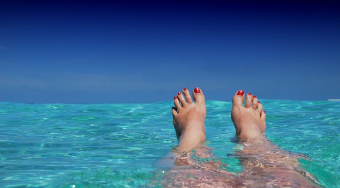 Polacy nie umieją pływać